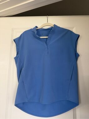FIGS Rafaela Oversized Scrub Top
Size XXS